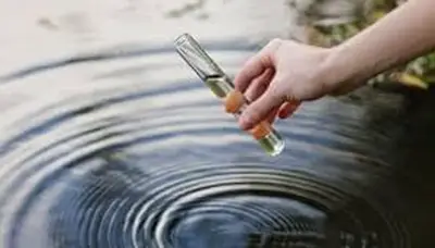 Análisis microbiológico de agua potable en laboratorio